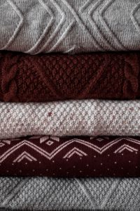 Read more about the article Oplev ultimativ komfort med garn til dit strikkede pandebånd