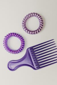Read more about the article Vælg hårelastikker som er skånsomme mod dit hår